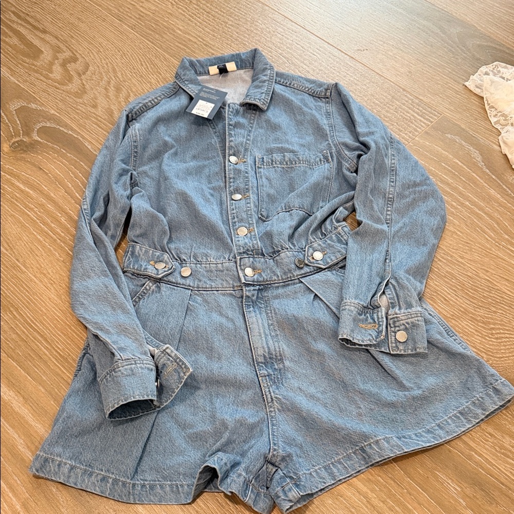 NWT Universal Thread Light Blue Denim Button-Fron… - image 5